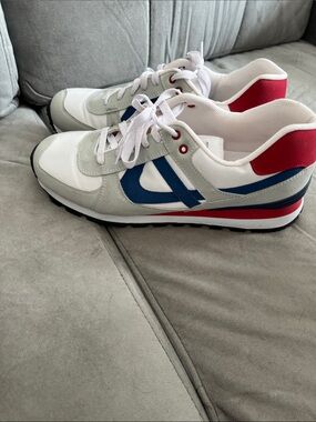 Men's Athletic Runner Shoes - White, Blue & Red